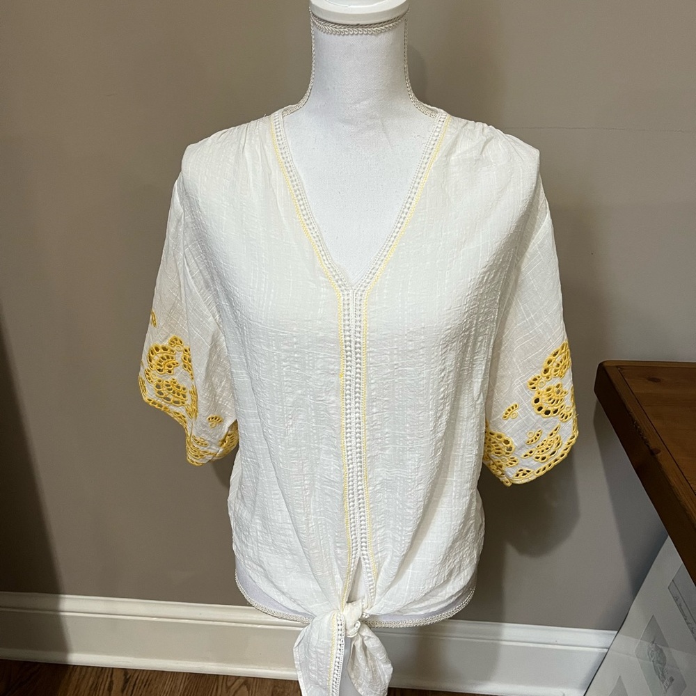 Max Studio blouse size medium